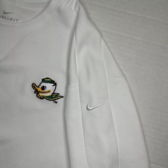 Nike Oregon Ducks Dri Fit UV Crewneck Sweater Sweatshirt Women’s Small White - Picture 5 of 12